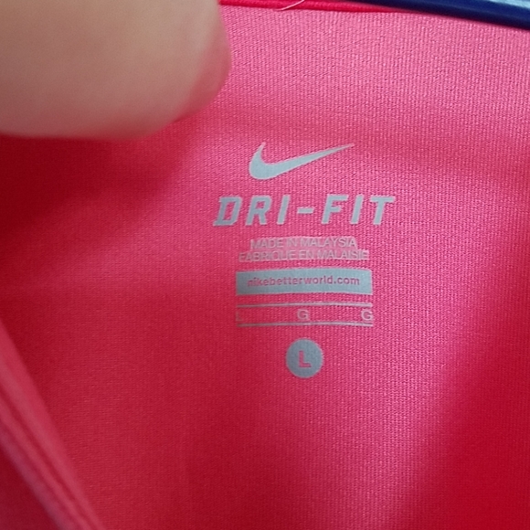 Nike Pullover - Picture 3 of 3